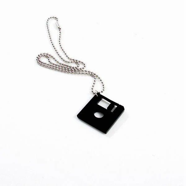 Colar Geek de Acrílico – Disquete