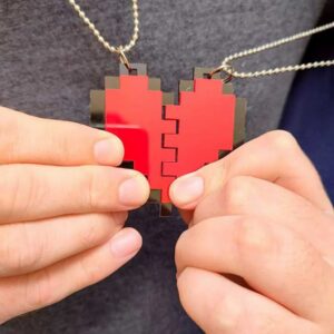 Colar Geek de Acrílico – Nosso Coração