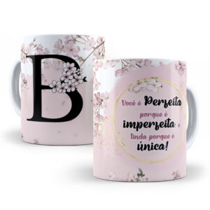 15322477839 canecas alfabeto floral cerejeira 02 mockup 2 juntas