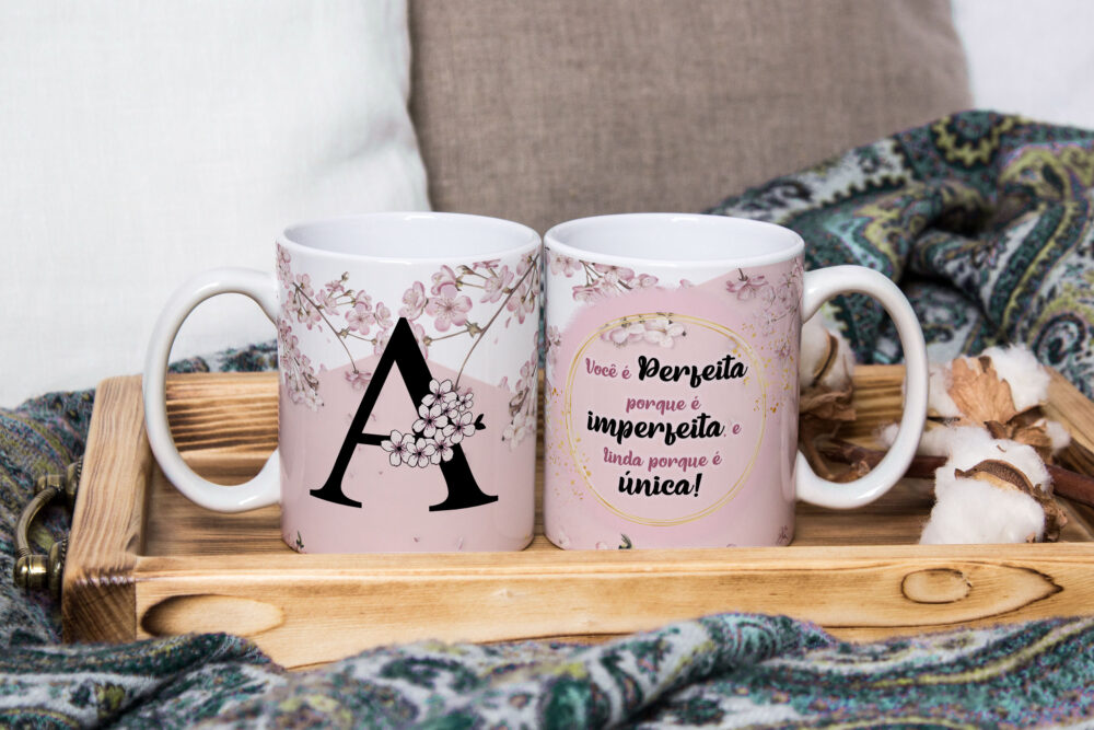 Caneca de Cerâmica Branca 325ml Alfabeto Floral Cerejeira Letra A
