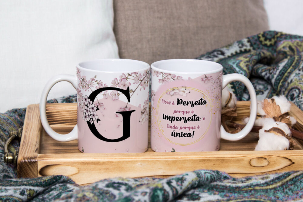 Caneca de Cerâmica Branca 325ml Alfabeto Floral Cerejeira Letra G