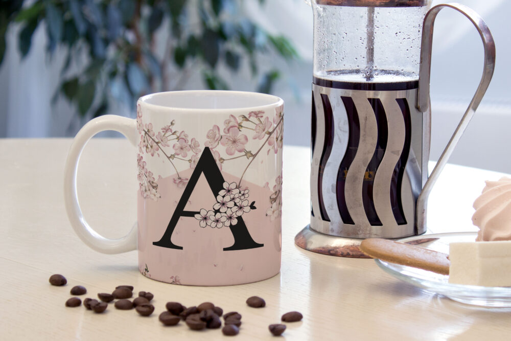 Caneca de Cerâmica Branca 325ml Alfabeto Floral Cerejeira Letra A