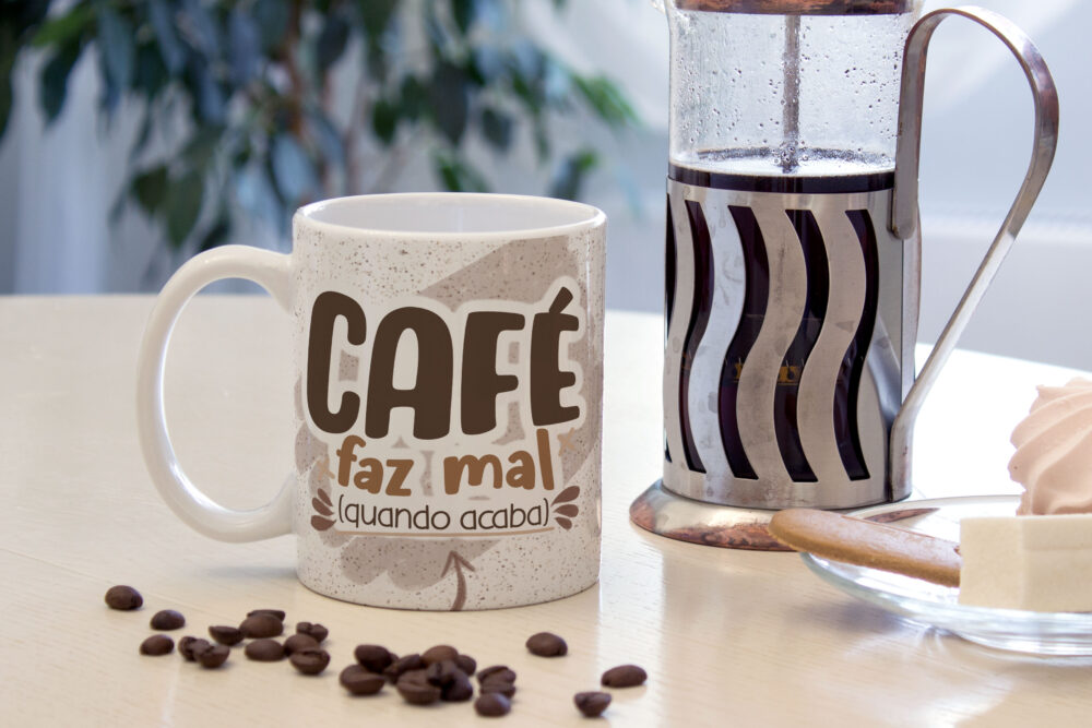 Caneca Cerâmica Branca Café Faz Mal Quando Acaba 325ml