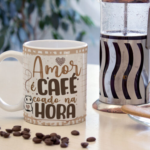 Caneca Cerâmica Branca Flork Amor é Café Coado Na Hora 325ml
